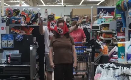 Vetan a pareja de supermercado por usar bandera nazi como cubrebocas 