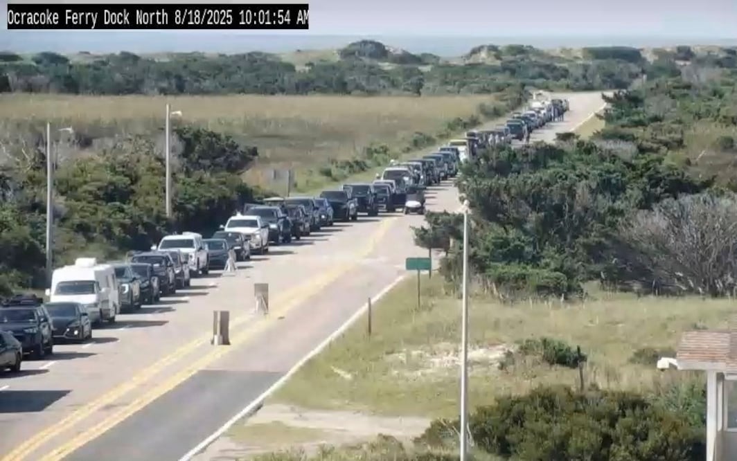 Huracán Erin (categoría 4) se expande “dramáticamente”: evacúan islas turísticas en Estados Unidos. (North Carolina Department of Transportation via AP)