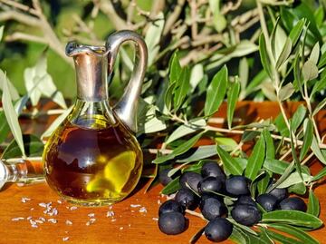 Los beneficios del aceite de oliva, según expertos de Harvard