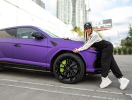 Shakira regala Lamborghini de lujo a fans y un cheque con $90,000. ¿Cómo participar y cuáles son los requisitos?