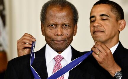 Sidney Poitier, primera estrella afroamericana de Hollywood, muere a los 94 años