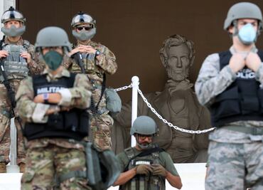 El Momunento a Lincoln militarizado; imágenes de la protesta en EU