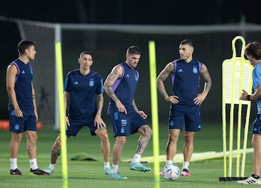 Los argentinos De Paul y Di María, "disponibles" frente a Croacia