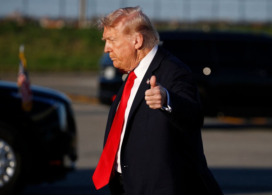 Trump se dirige a los jóvenes en su primer TikTok como presidente: "Salvé TikTok, así que me deben una".   Kevin Dietsch/Getty Images/AFP