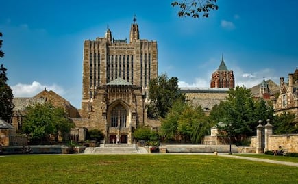 Universidad de Yale ofrece en línea su clase más popular