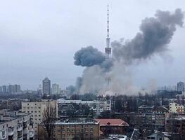 Ataque ruso en Kiev, en la misma zona donde Hitler exterminó a más de 30 mil judíos