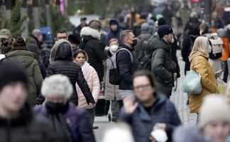 Alemania limita a 10 personas los festejos de Navidad