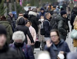 Alemania limita a 10 personas los festejos de Navidad