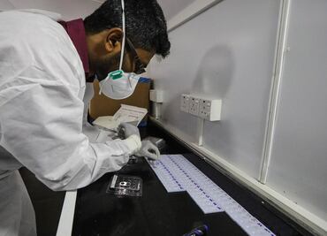 Lo que se sabe de la nueva variante del Covid detectada en Sudáfrica