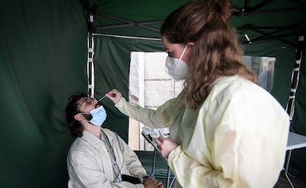 Omicron tiene “excepcional capacidad” para evadir la inmunidad, alertan