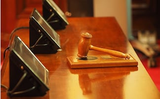 Declaran culpable de obstrucción a jueza de EU por evitar arresto de migrante mexicano