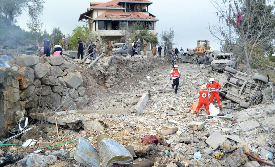 Suman 21 muertos por ataque israelí contra zona de mayoría cristiana en norte Líbano. (Photo by Fathi AL-MASRI / AFP)