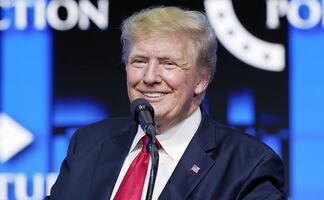 Abuchean a Trump tras confirmar que recibió dosis de refuerzo contra Covid