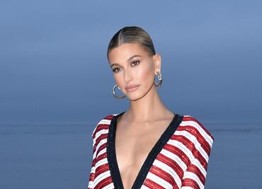 Hailey Bieber cautiva en Los Ángeles con tendencia 'sin pantalón'