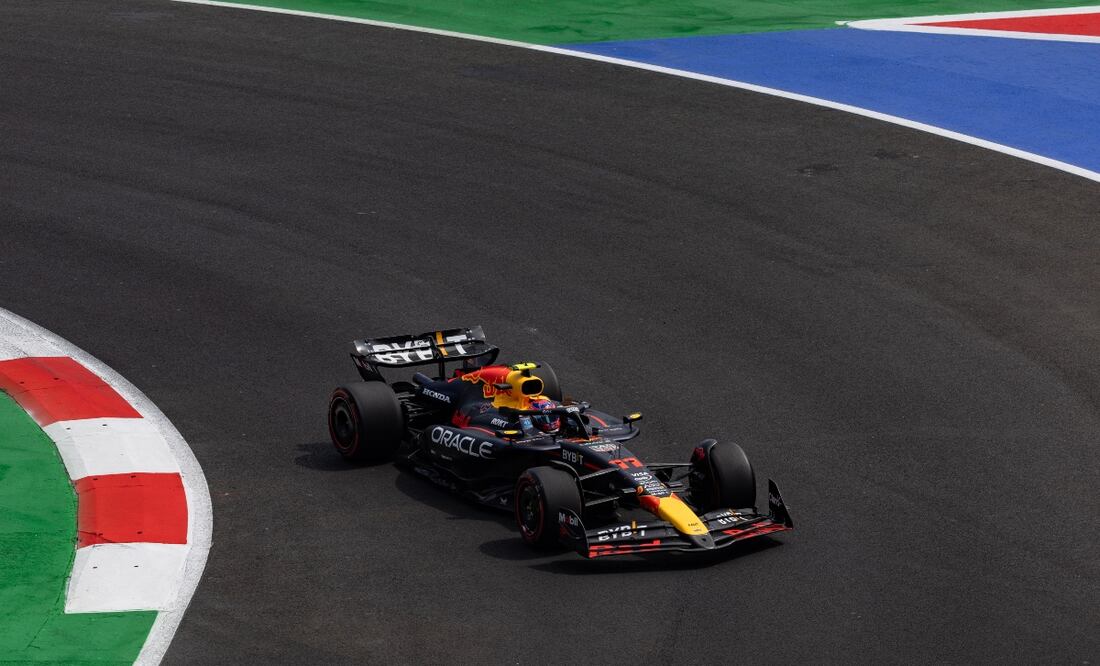 Checo Pérez queda fuera en la Q1 del Gran Premio de México: “Frusta mucho no tener un auto que podamos mostrarlo”. Foto: EFE