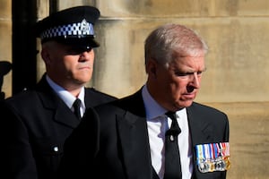 ¿Por qué detuvieron al Príncipe Andrés? El escándalo de los archivos Epstein que obligó al Rey Carlos III a darle la espalda