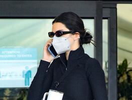 Los leggings negros con los que Kendall Jenner presumió su silueta en LA