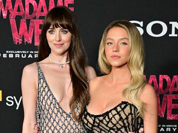 'Madame Web'. Dakota Johnson y Sydney Sweeney dejan poco a la imaginación con vestidos transparentes