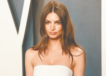 El vestido de raja con el que Emily Ratajkowski arrasó en Italia