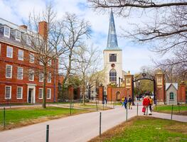 ¿Cuáles son las universidades más caras en cada región de Estados Unidos?