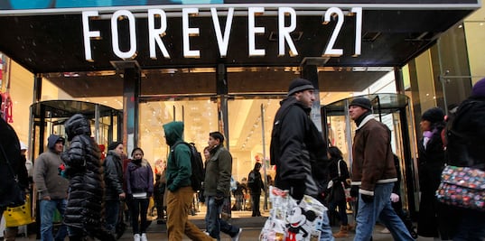 Forever 21 planea cerrar 111 tiendas en EU; aquí las principales