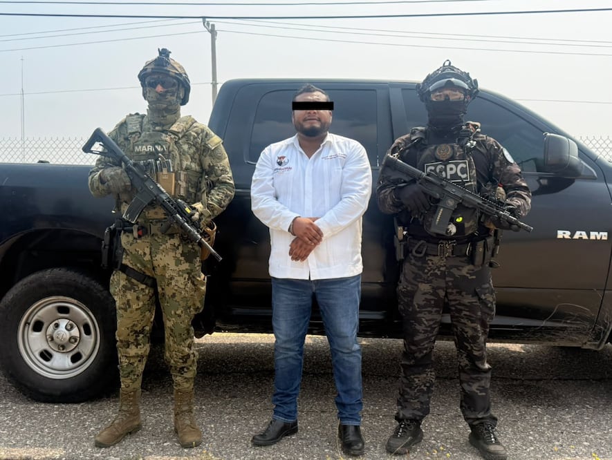 Detienen a alcalde de Juchitán; investigan presunta protección a grupos criminales. Foto X: @OHarfuch