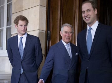 Príncipe Harry lanza propuesta de paz para reconciliarse con William y el rey Carlos antes de caer en bancarrota