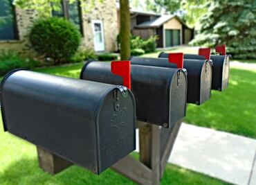 ¿Es seguro abrir el correo y los paquetes durante la pandemia?