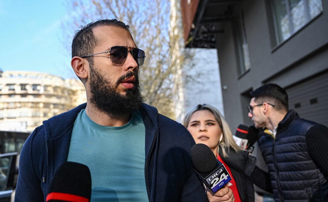 Influencer Andrew Tate detenido por violación y trata de personas. Foto: Daniel MIHAILESCU / AFP