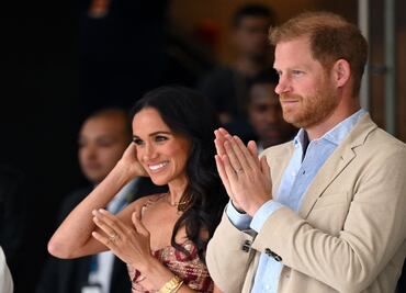 Meghan opaca a Harry: no permite que hable y quiere ser el “centro de atención”. VIDEO