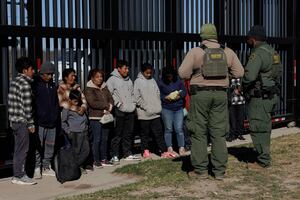 Entra en vigor la polémica Ley SB4 de Texas que permite la detención y deportación de migrantes