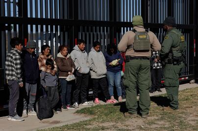 Entra en vigor la polémica Ley SB4 de Texas que permite la detención y deportación de migrantes