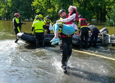 Alertan de más inundaciones en Texas; ordenan evacuaciones en estos condados. VIDEOS