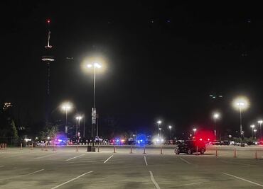 Tiroteo en estacionamiento de Six Flags de Chicago deja tres heridos