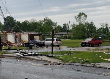 Suman 8 muertos por tornados en sur de EU