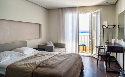 ¿Cómo encontrar cámaras escondidas en un hotel? 