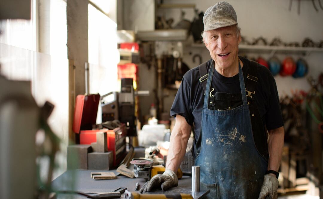 ¿Quiénes podrán jubilarse antes de los 60 años? Esta es la nueva edad de retiro. Foto: Adobe