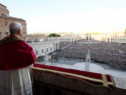 Papa León XIV: más de 150 mil fieles lo reciben en la plaza de San Pedro