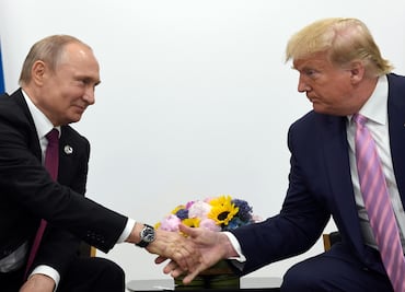 Putin regaló a Trump un cuadro con su retrato, confirma el Kremlin