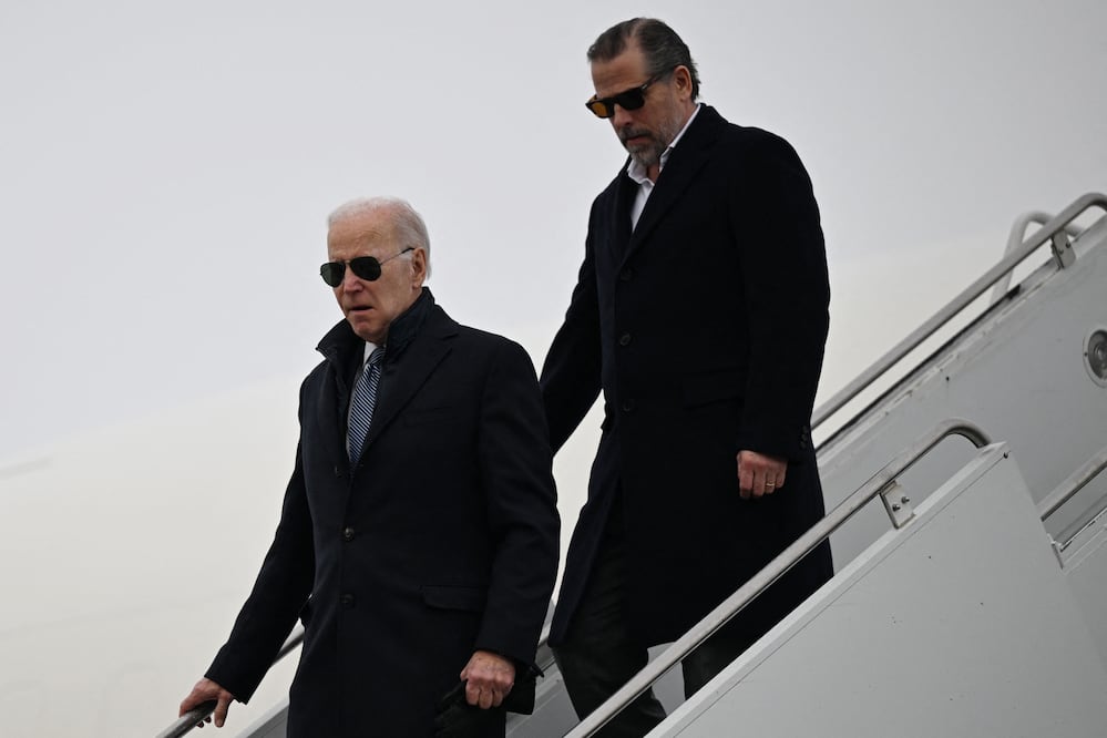 Hunter Biden se declara no culpable de posesión ilegal de un arma cuando consumía drogas. (Photo by ANDREW CABALLERO-REYNOLDS / AFP)