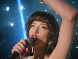 Selena: Netflix revive a la leyenda de la música latina