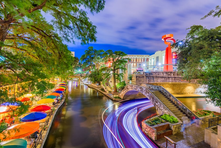 San Antonio River Walk/ istock/ Sean Pavone