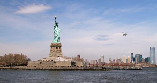 Adventure Sightseeing, tour en bote para conocer el puerto de NY