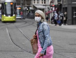 OMS alerta a Europa: “pese a vacunas, siguen siendo vulnerables”