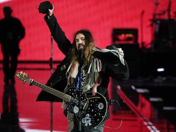 Padre de Miley Cyrus enciende las alarmas por su condición: ‘No estás sano, papá'