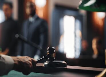 Acusan en EU a exatleta olímpico de dirigir violenta red de tráfico de drogas