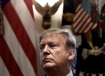 Trump analiza restricciones para el ingreso a EU