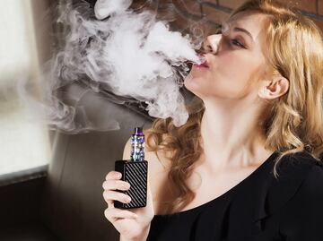 Nueva York demanda a tiendas de cigarrillos electrónicos por ventas a menores