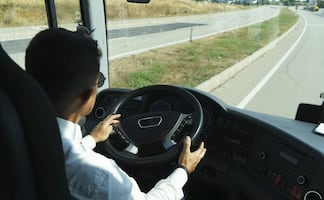 Alerta para conductores: EU sanciona ejecutivos de transporte mexicano por migración ilegal