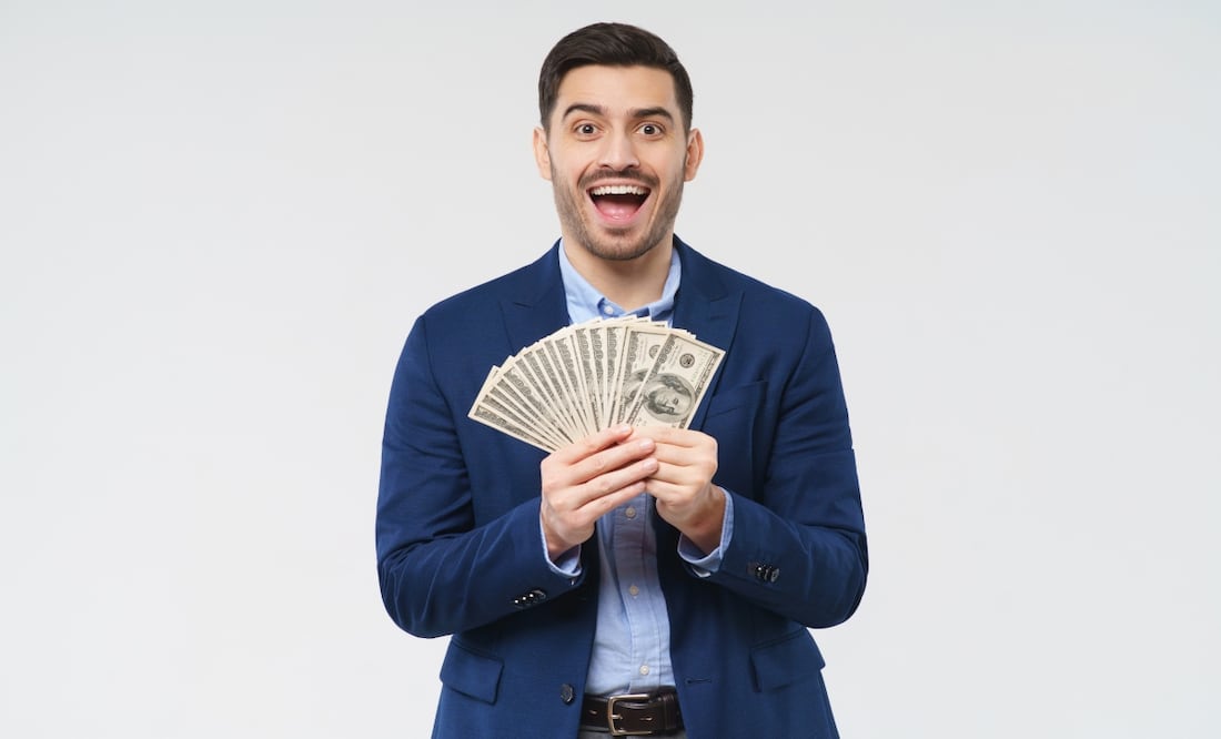 Hábitos diarios que te harán tener más dinero, según Harvard. Foto: iStock / Damir Khabirov